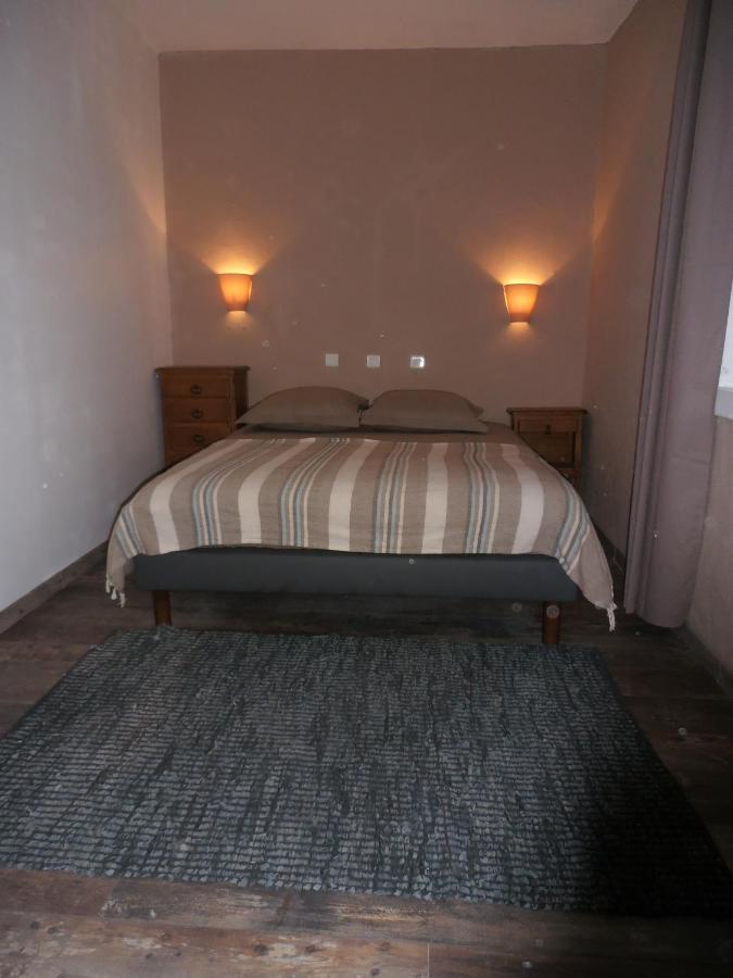 Bed and Breakfast La Vallee De Gaia Saint-Hilaire-de-Lavit Exterior foto